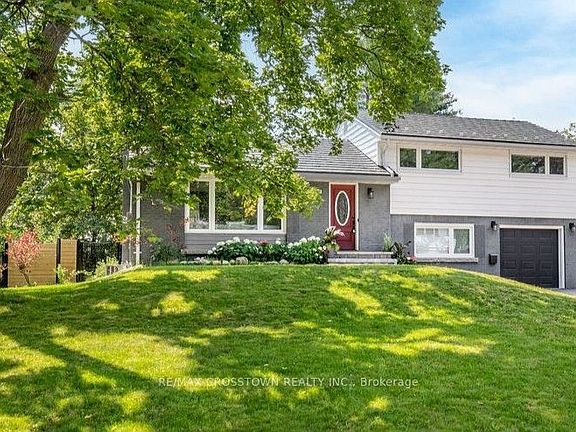 2nd image of 11 Castle Dr