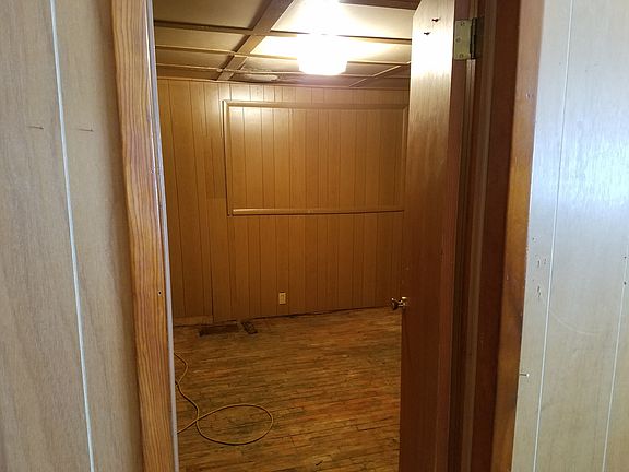 4th image of 500 N Westwood Dr