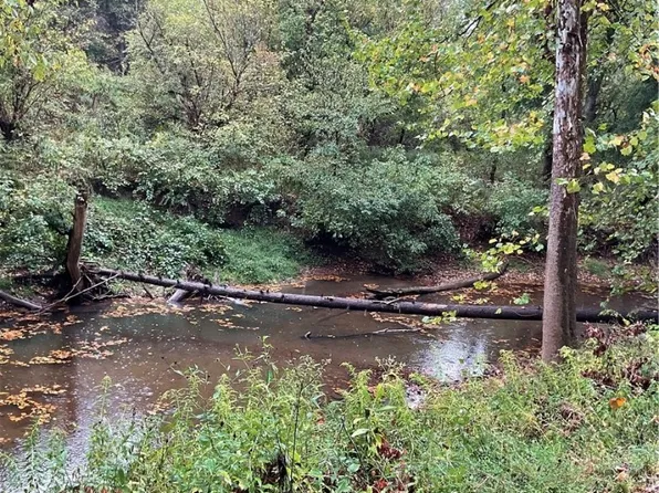 2105 Cicerone Rd, Walton, WV 25286