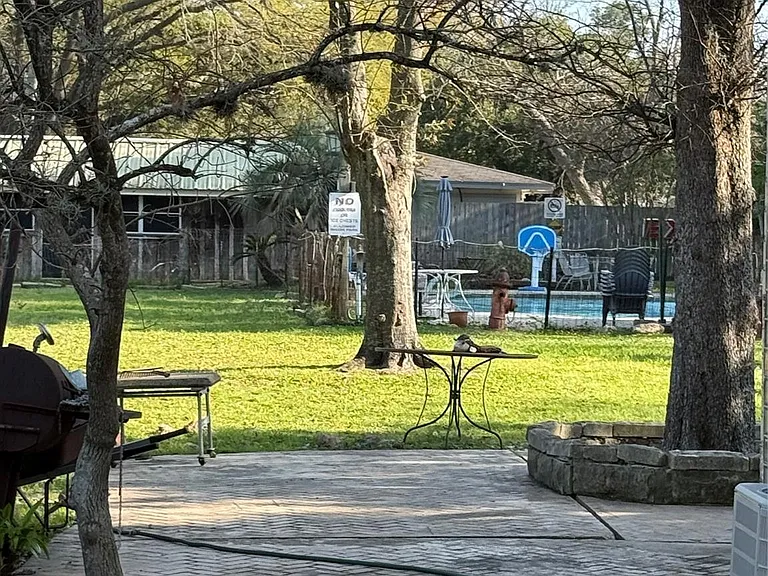 8 Bayvilla St — Photo 9