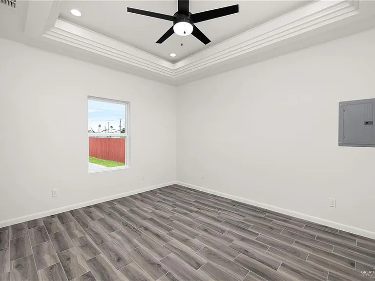 2020 Cedar Ave #A — Photo 11