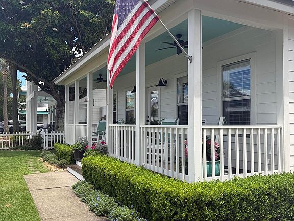 3rd image of 4442 Ocean View Dr