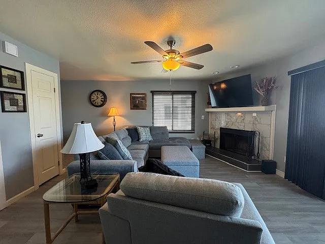 2 bed, 1174 sqft, $2,500 — Photo 2