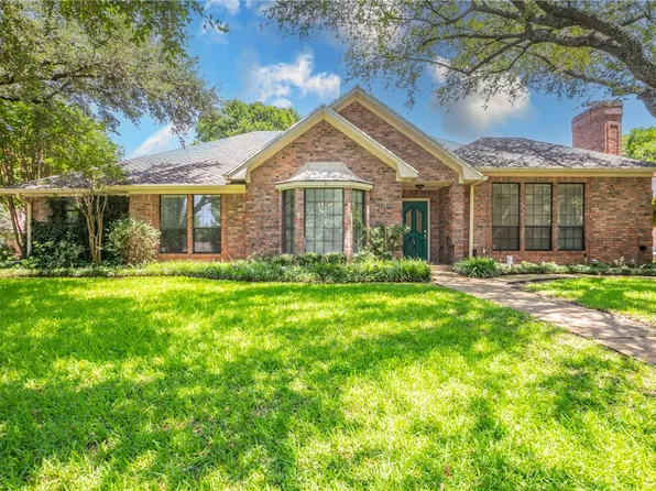 9504 Casa Grande Dr, Woodway, TX 76712