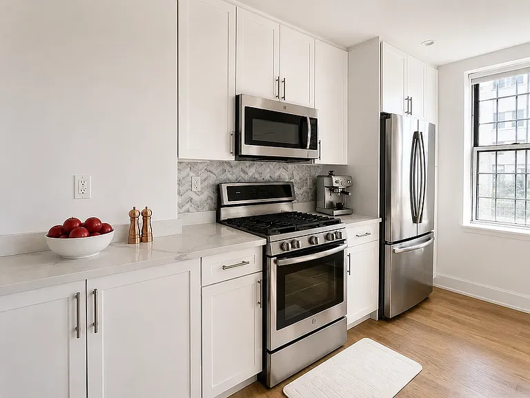 290 Riverside Dr #15V — Photo 6