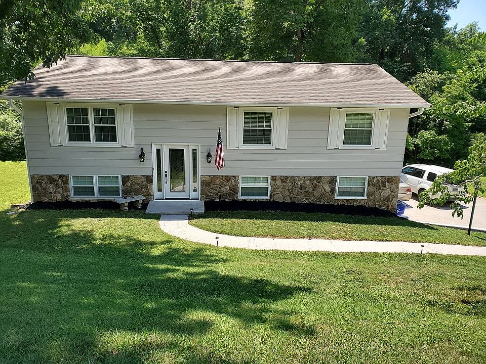 2nd image of 10008 Hempshire Dr