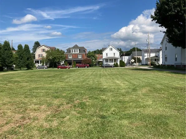 122 S Stewart St, Blairsville, PA 15717