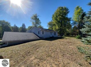 70 W Indian Lake Rd, Gladwin, MI 48624