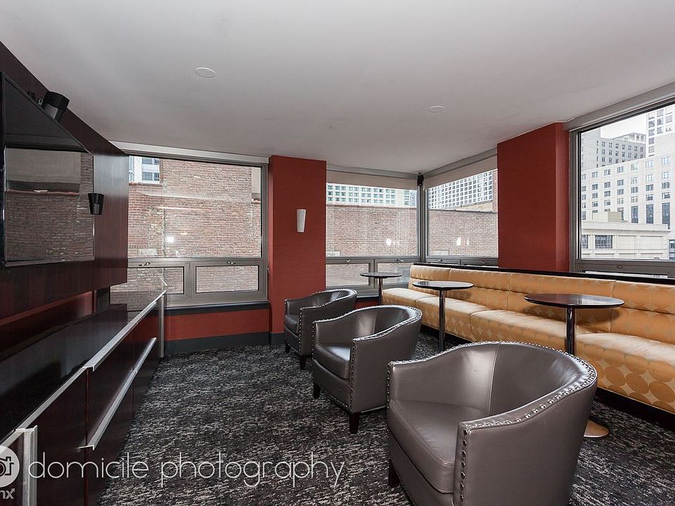 2018_10_09_440_N_Wabash_Unit_3003_MLS_ONLY_24