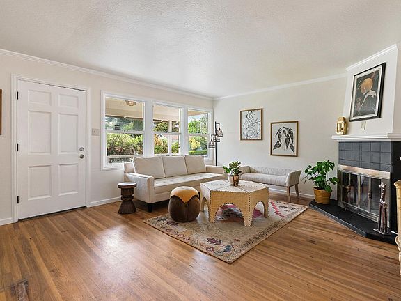 3rd image of 239 Daniels Avenue