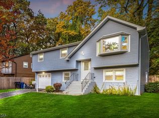 76 Albert St, North Plainfield, NJ 07063