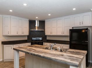 10374 Bonaparte Ct, Fair Haven, MI 48023