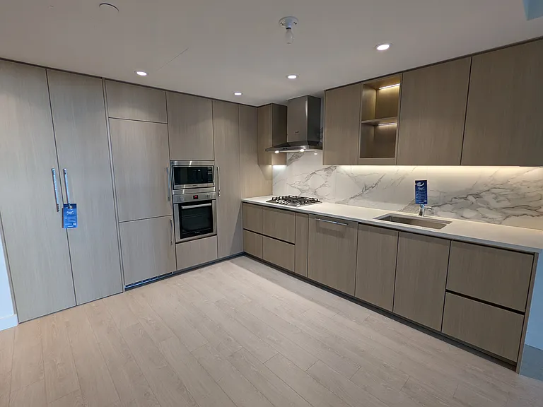 9887 Whalley Blvd #901 — Photo 6