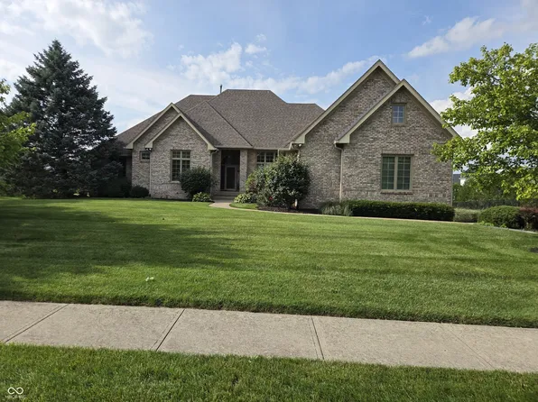 2434 Winfield Dr, Carmel, IN 46032