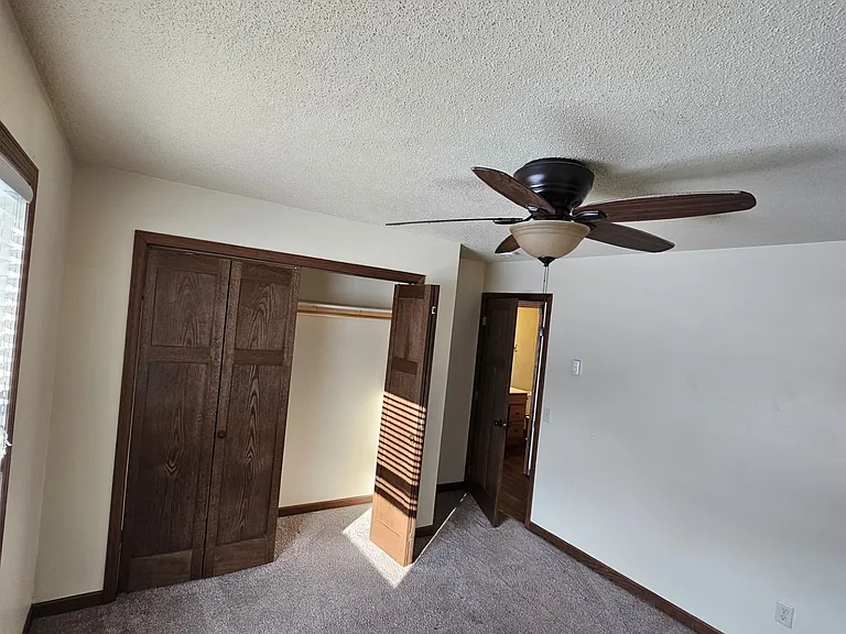 214 Bowman Ln — Photo 6