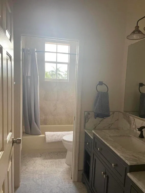 5 bed, 3065 sqft, $5,995 — Photo 4
