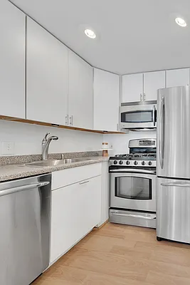 Sold by Corcoran | media 14