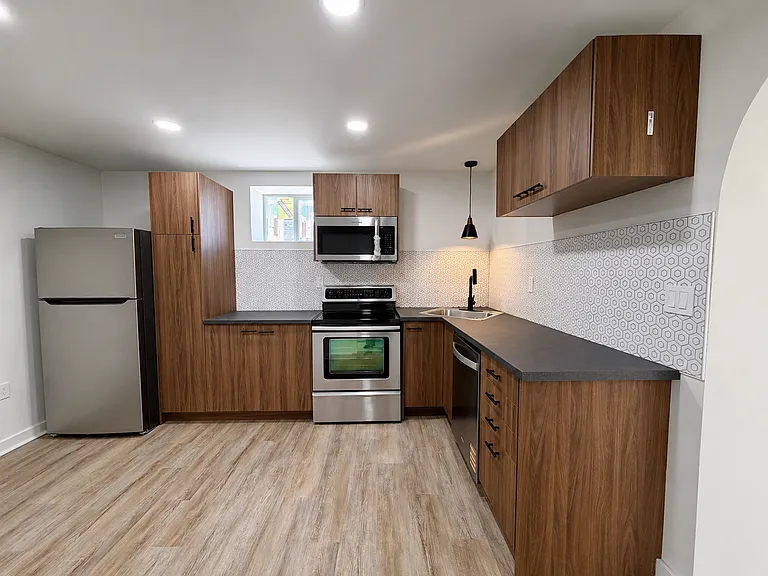 1460 Parrish Ave #1 — Photo 3