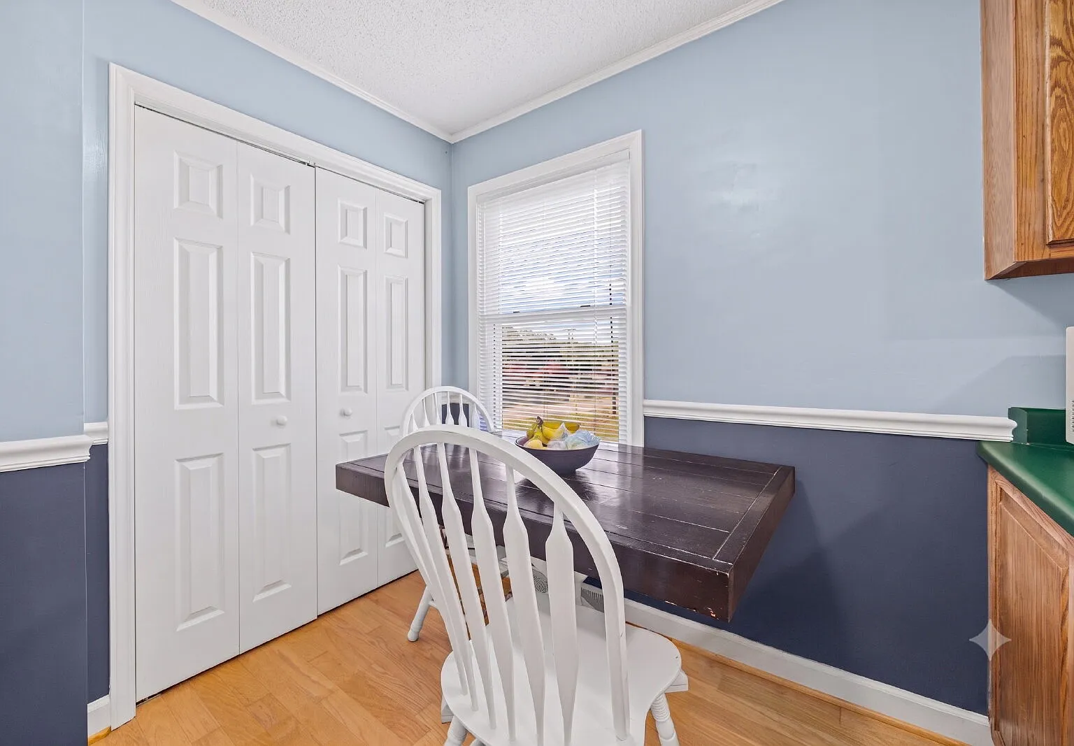 3 bed, 1.5 bath, 1176 sqft, $1,650 — Photo 3