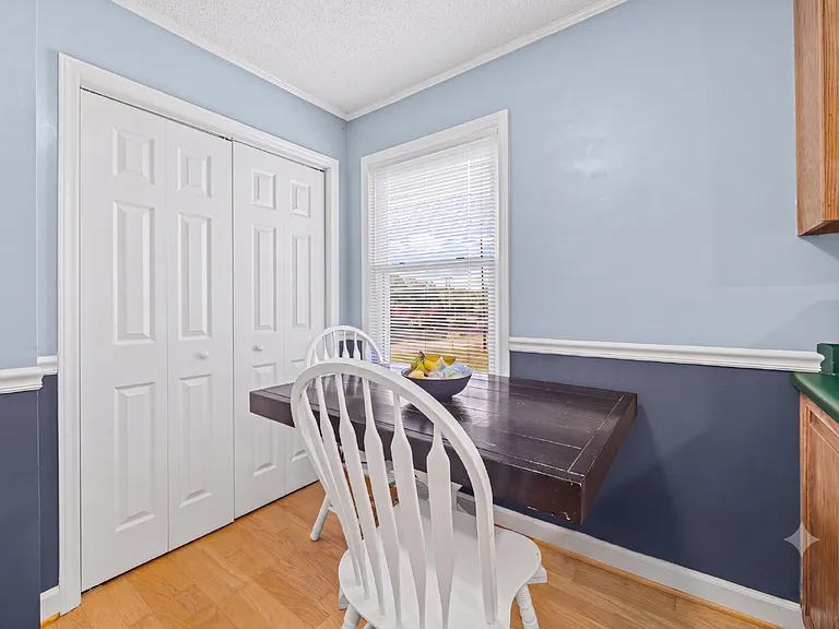 324 Bright Ave — Photo 3