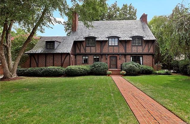 1st image of 3 Oak Ln