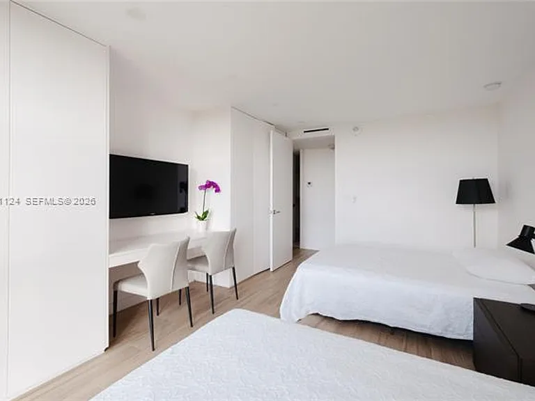 1121 Crandon Blvd #CU-D301 — Photo 9