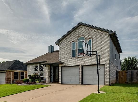 3rd image of 4110 Bent Oaks Dr