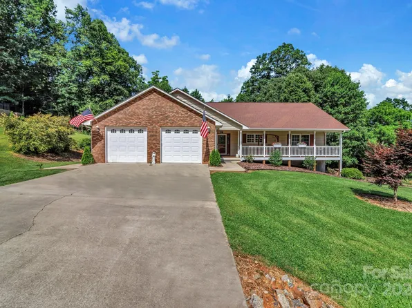 139 Double Brook Dr, Weaverville, NC 28787