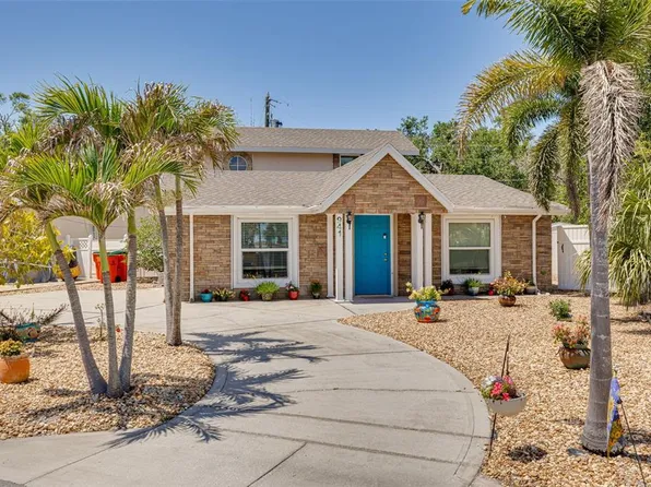 941 65th St S, Saint Petersburg, FL 33707