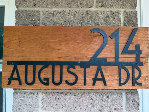 214 Augusta Dr, Mahomet, IL 61853