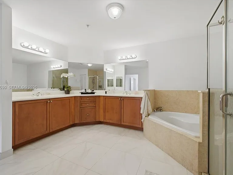 8390 SW 72nd Ave — Photo 18