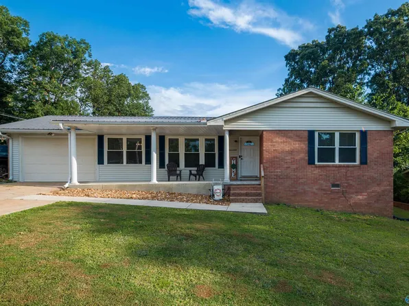 410 Tyler St, Scottsboro, AL 35768