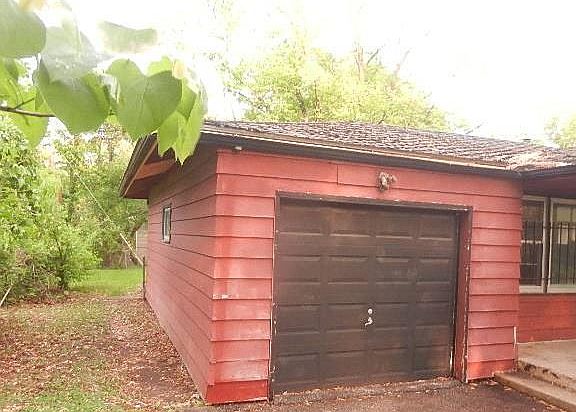 2nd image of 3421 N 39th St