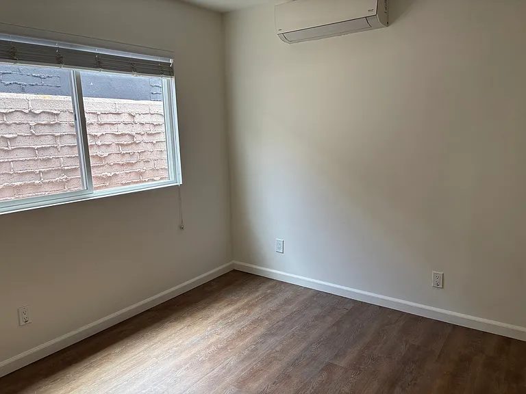 2311-13 Morena Blvd — Photo 10
