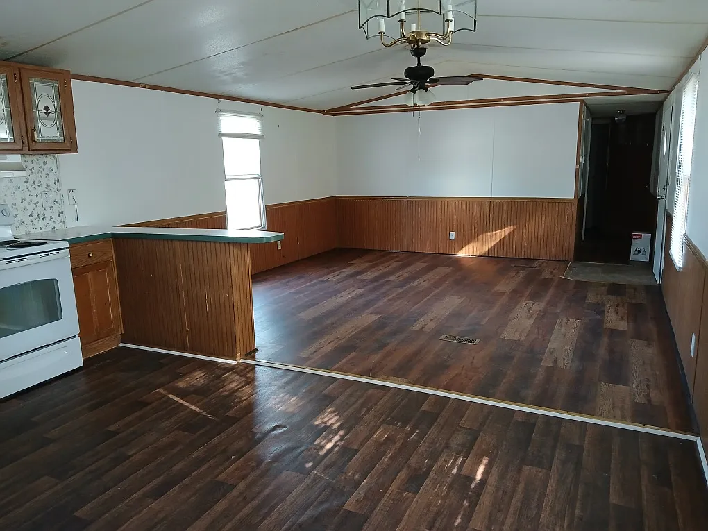 4 bed, 1250 sqft, $1,050 — Photo 4
