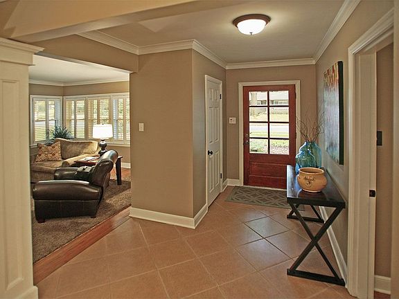 Inviting entry/coat closet