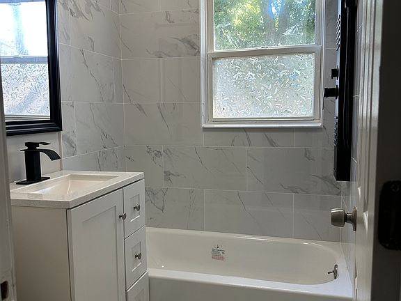 Fully remodeled bathroom
