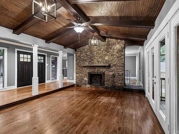 4th image of 6608 Curry Ct