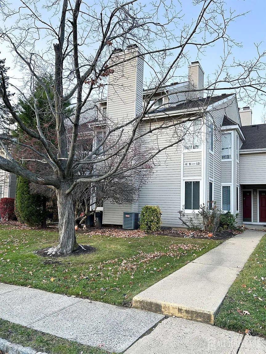 9 Chatham Sq #109 photo 1