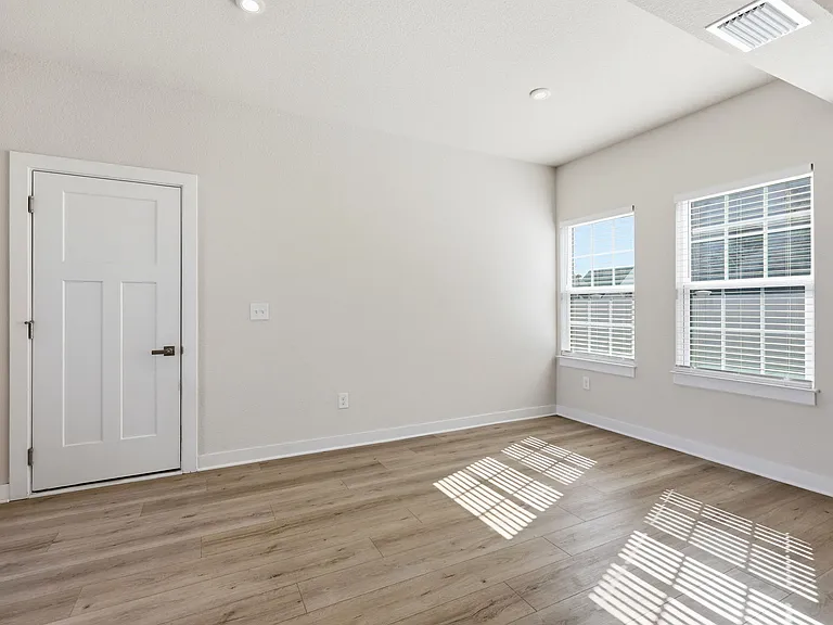 101 Iris Cir — Photo 17