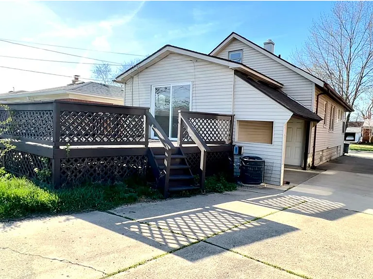 23231 Park St — Photo 22