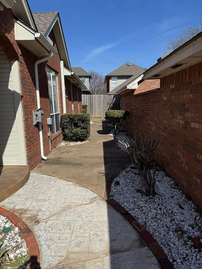 3 bedroom patio home in west Norman — Photo 3
