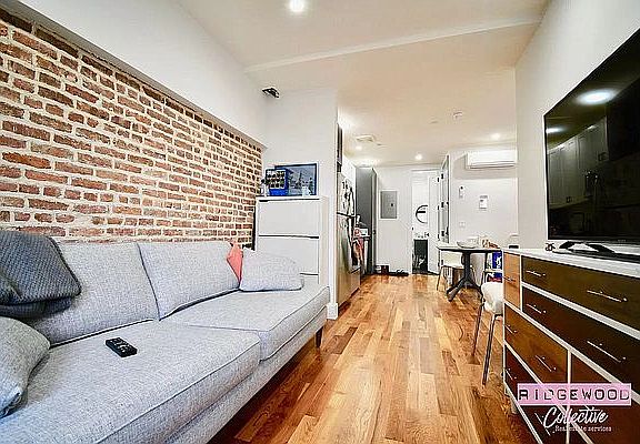2nd image of 339 Cornelia St #3