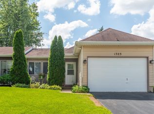 1323 Maroon Dr, Elgin, IL 60120
