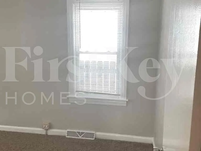 14646 Atlantic Ave — Photo 8