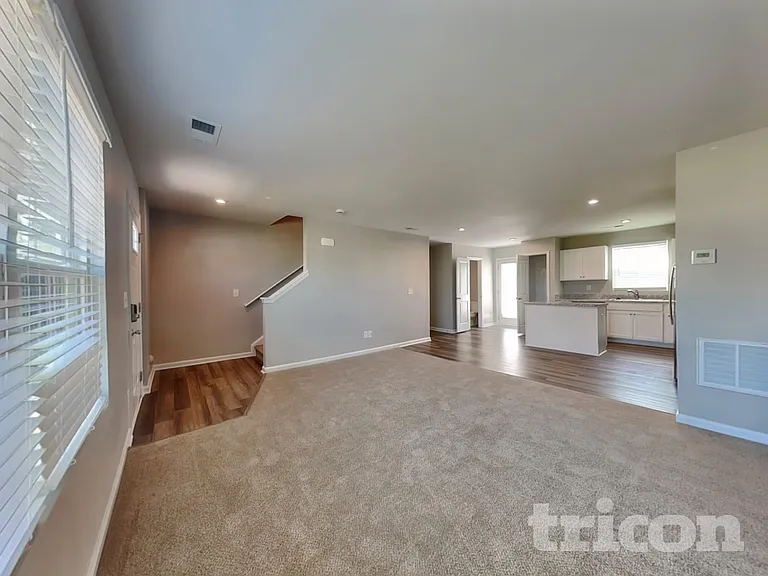104 Cavesson Ave — Photo 3