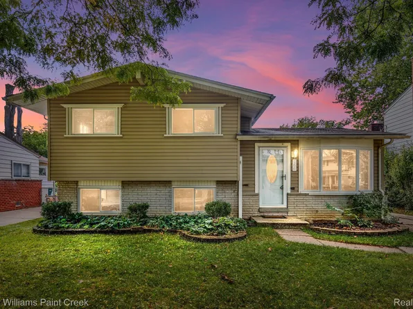 566 Langley Blvd, Clawson, MI 48017