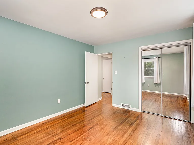 9 W Highland Ave — Photo 16