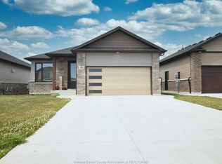 26 Evening Dr, Chatham Kent, ON N7L 0B6