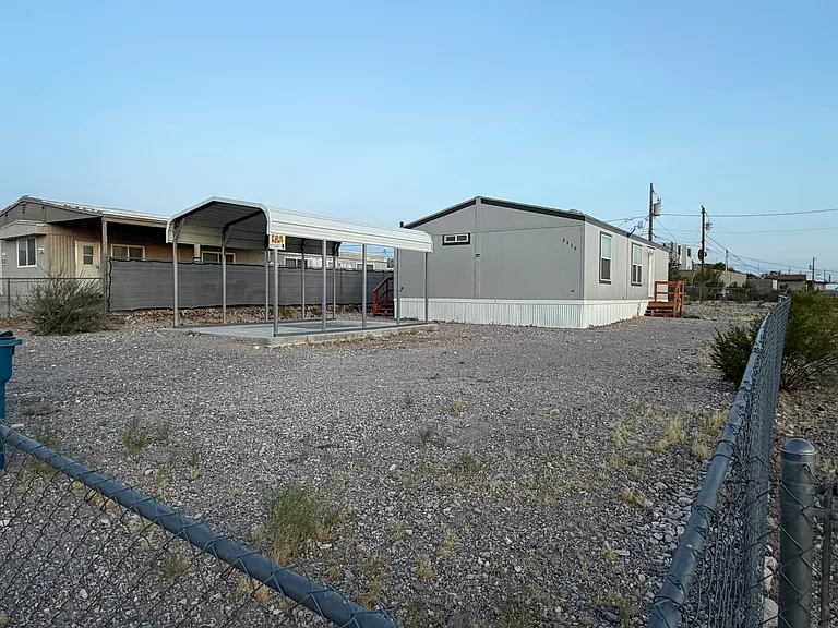 2430 7th St — Photo 3